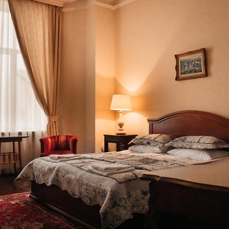 Hotel British Club Lviv Extérieur photo