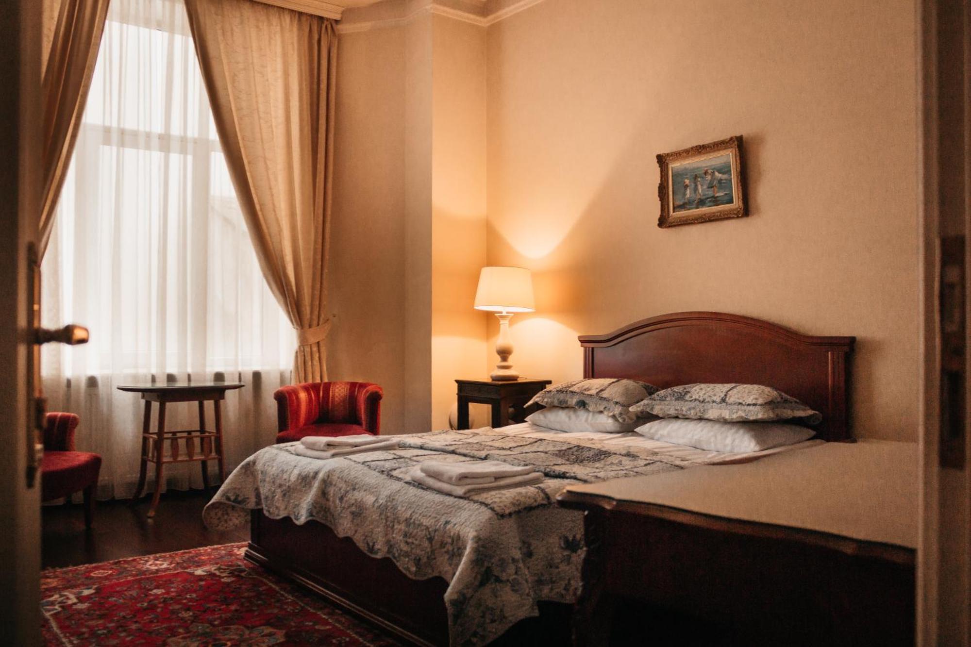 Hotel British Club Lviv Extérieur photo