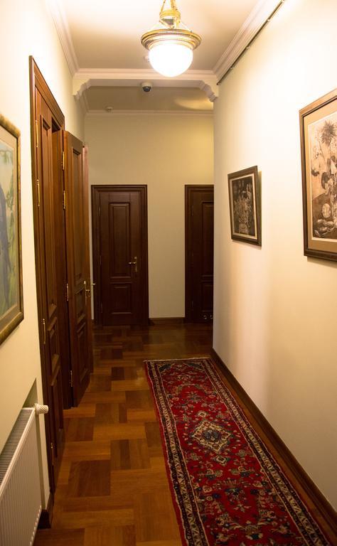 Hotel British Club Lviv Extérieur photo