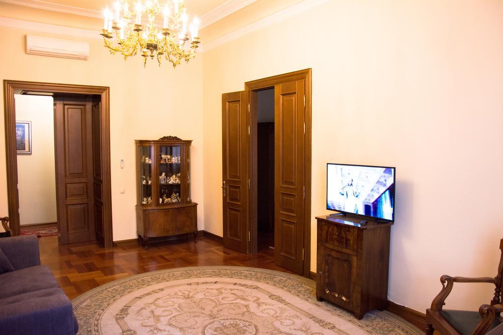 Hotel British Club Lviv Extérieur photo