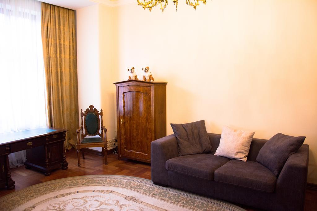 Hotel British Club Lviv Extérieur photo