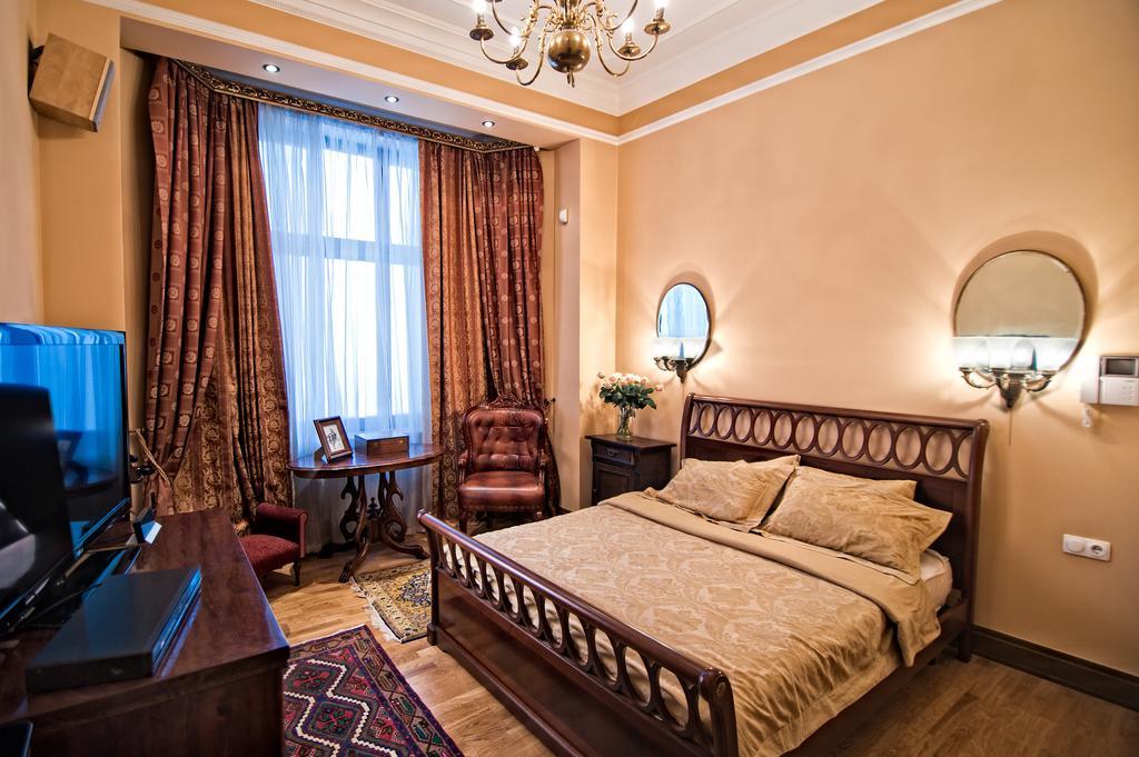 Hotel British Club Lviv Extérieur photo
