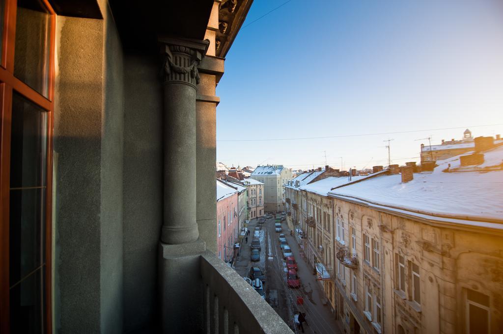 Hotel British Club Lviv Extérieur photo
