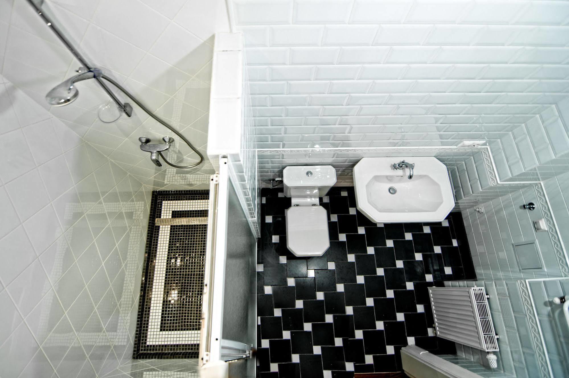 Hotel British Club Lviv Extérieur photo