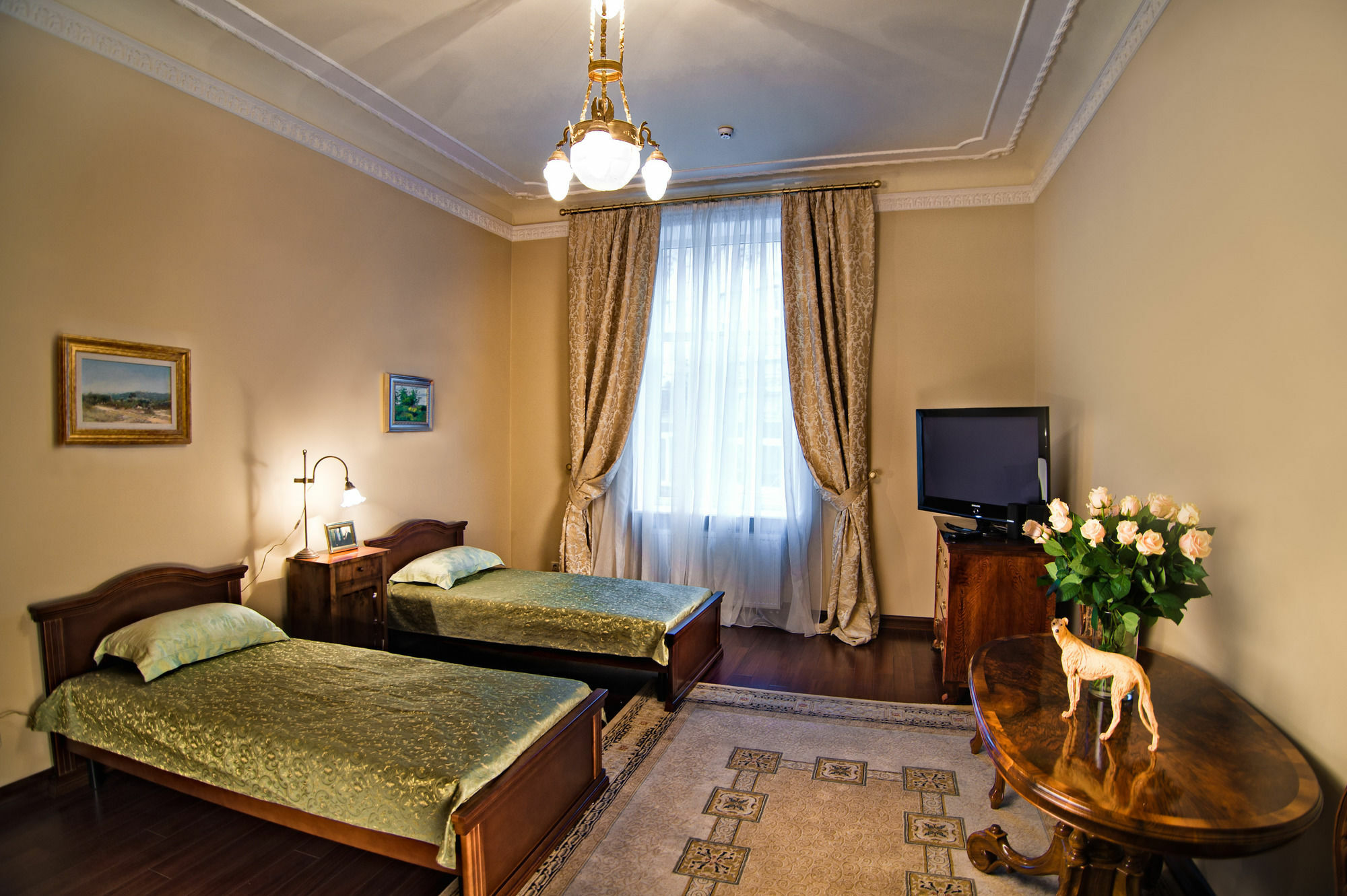 Hotel British Club Lviv Extérieur photo