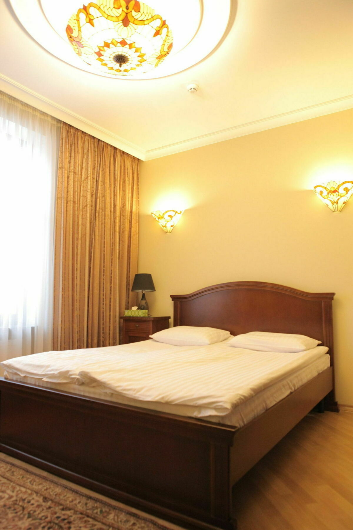 Hotel British Club Lviv Extérieur photo